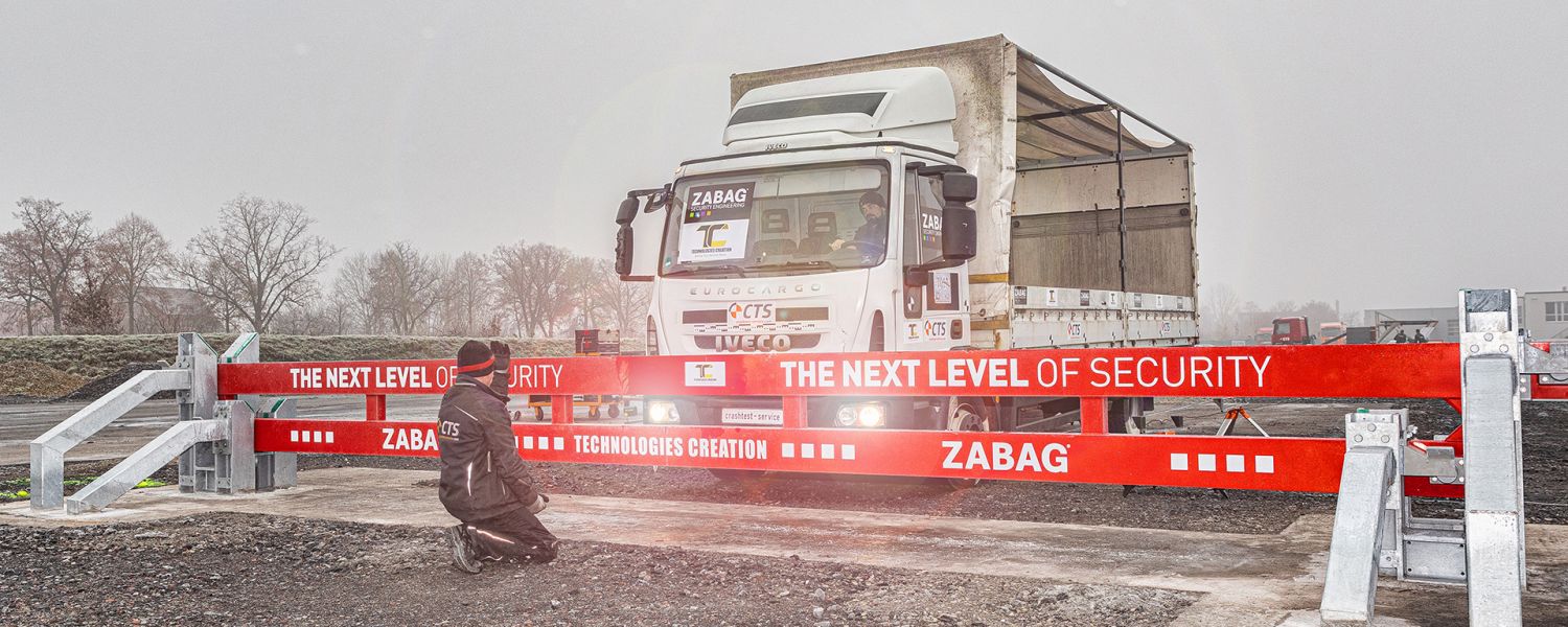 Hochsicherheitsschranke von Zabag an einer Werkszufahrt