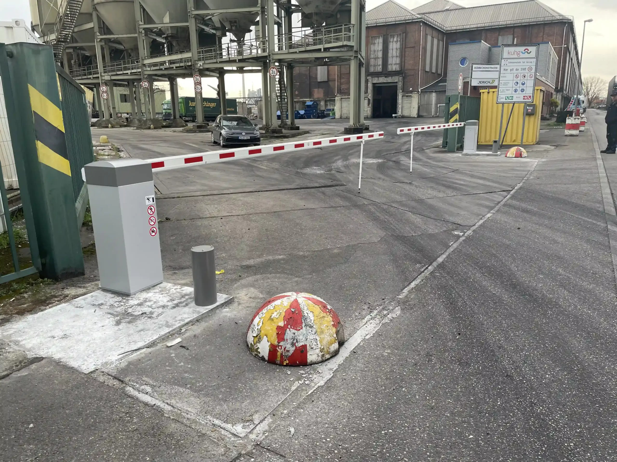 Neue BG Drives Doppelschrankenanlage bei der KUHG in Karlsruhe